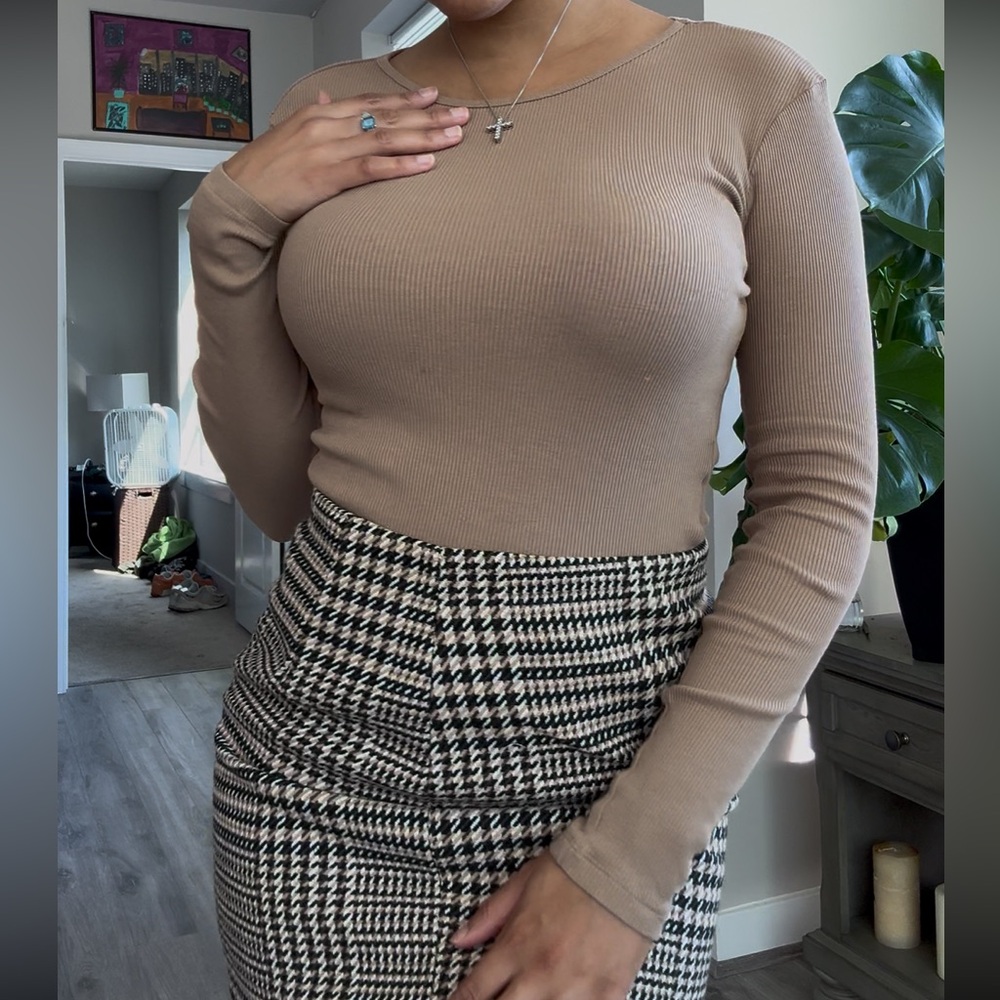 H&M Camel Ribbed Knit Top
